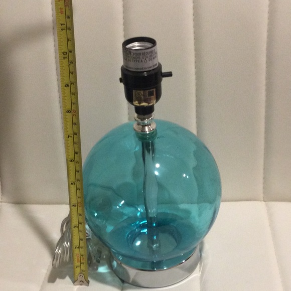 NWOT Blue Glass Table Lamp With Cream/White Shade - Picture 5 of 16